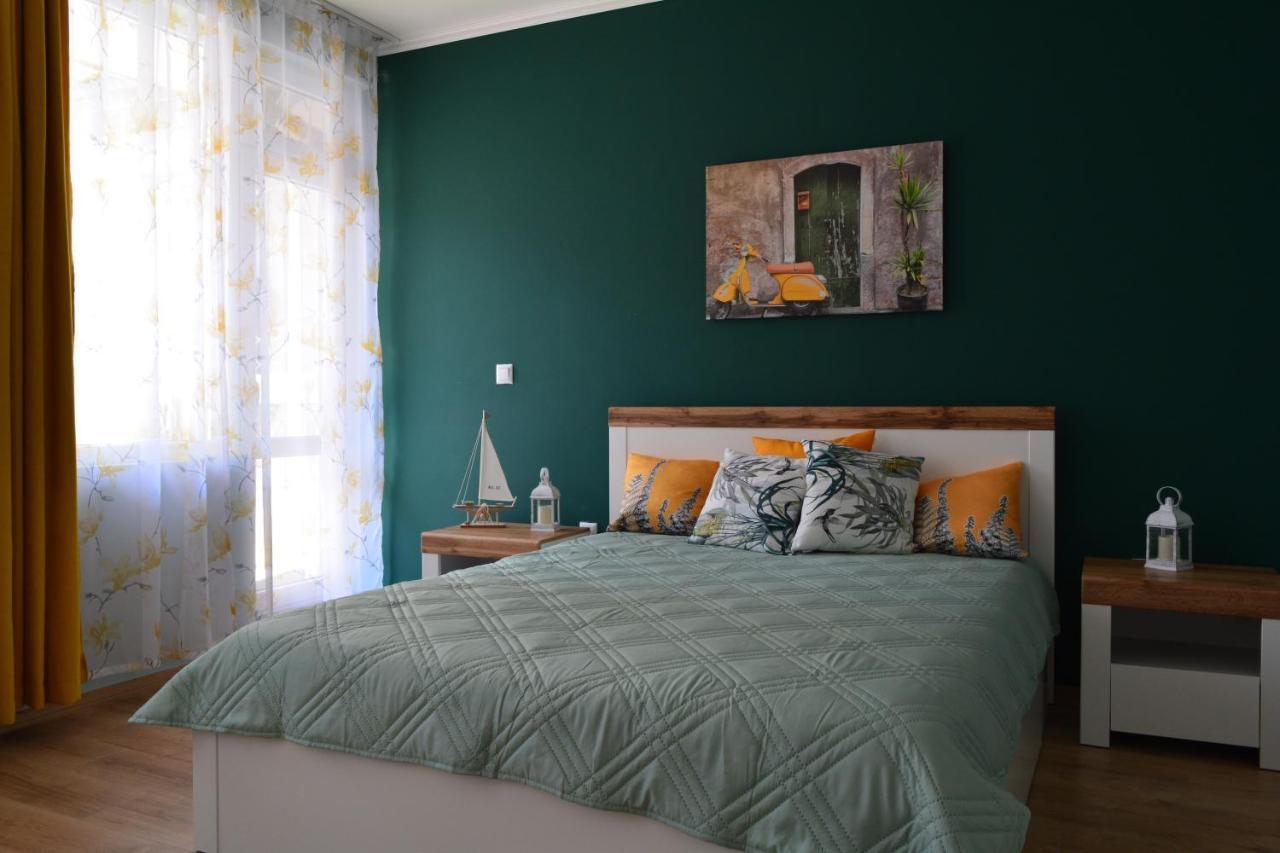 City Center Apartment Burgas Extérieur photo